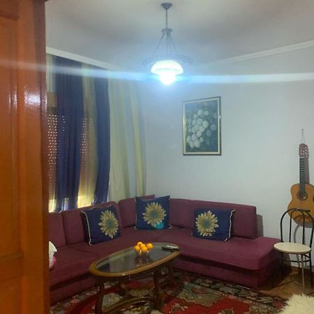 Friends Hostel & Tours Shkodër エクステリア 写真
